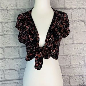 Black Floral American Eagle Crop Top